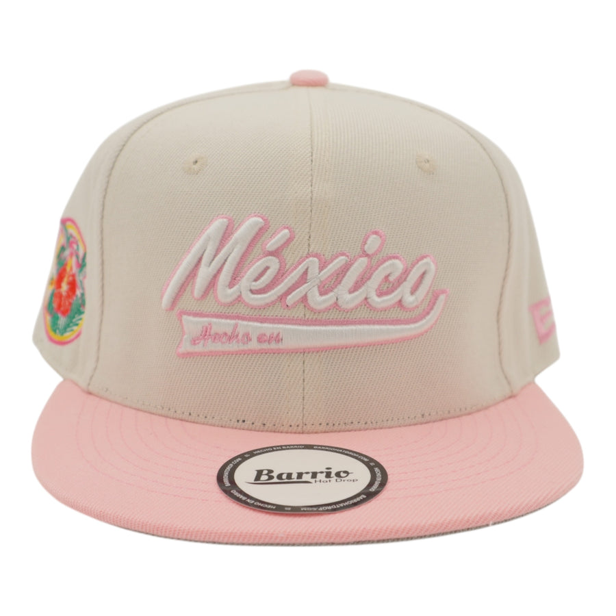 Beige and pink cap with 'México' on a white background